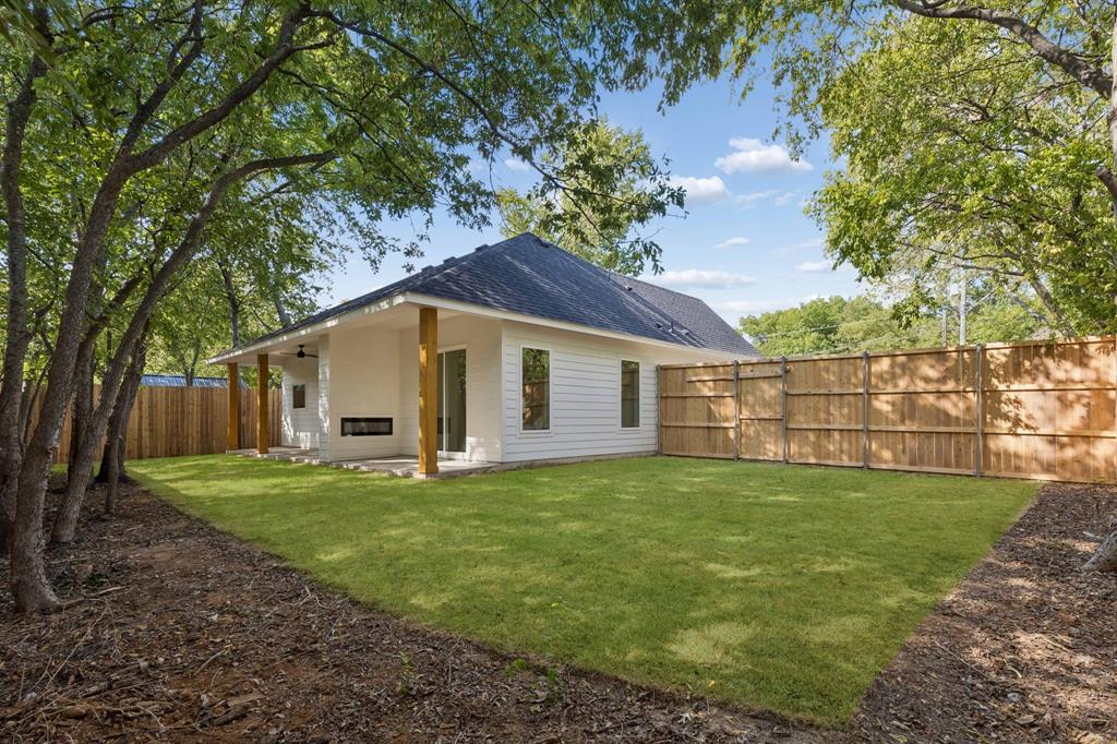 202 Rosa Street, Waxahachie, TX 75165