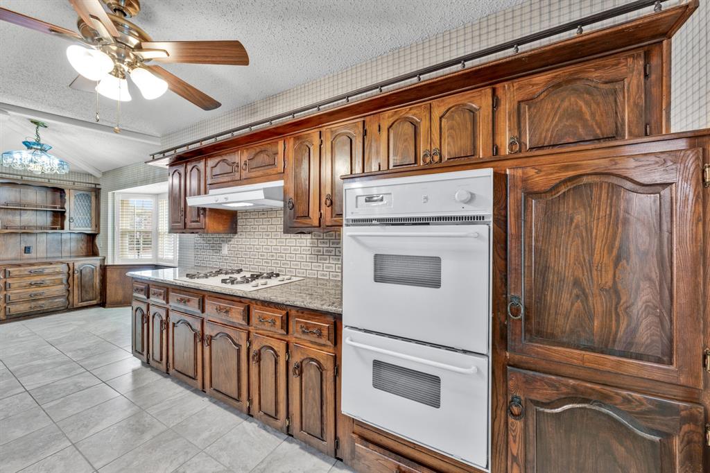 1606 Clear Point Drive, Garland, TX 75041