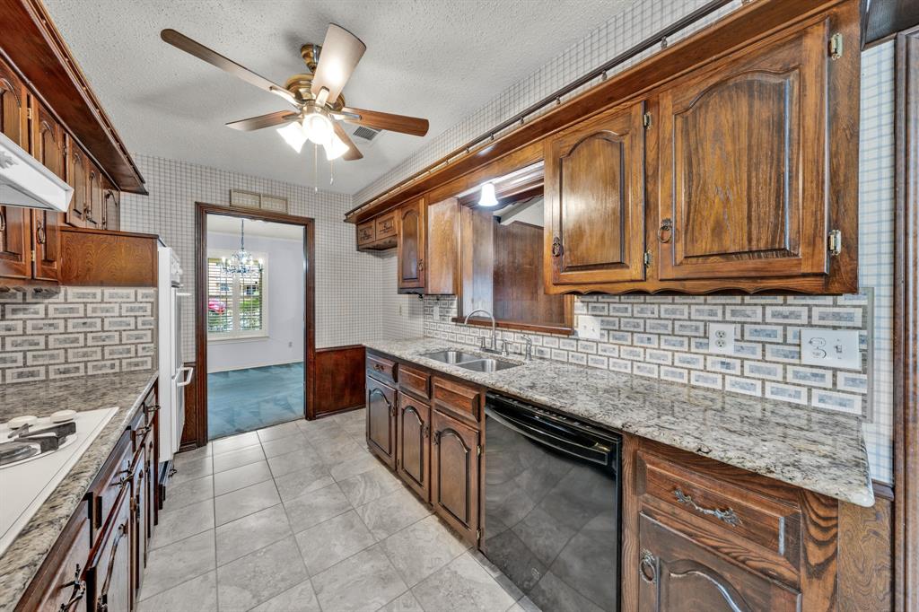 1606 Clear Point Drive, Garland, TX 75041
