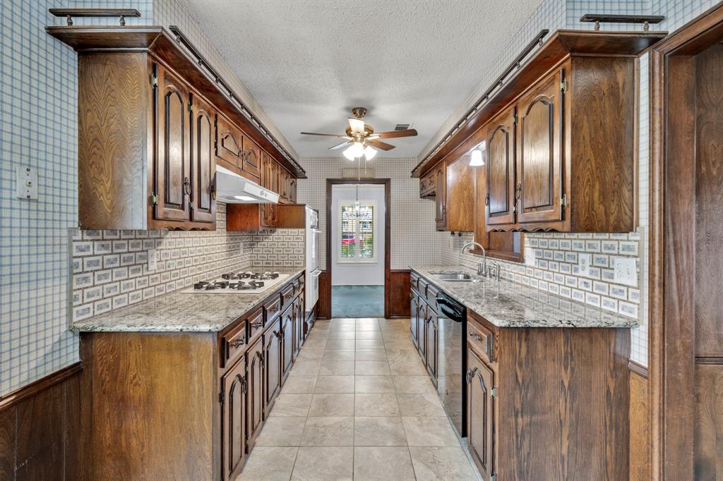 1606 Clear Point Drive, Garland, TX 75041