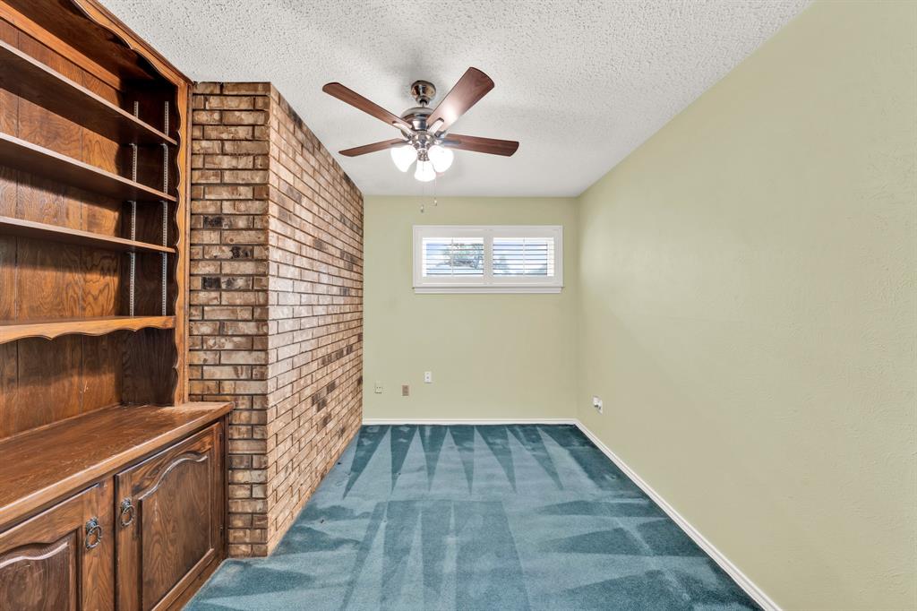Office or 4th bedroom
