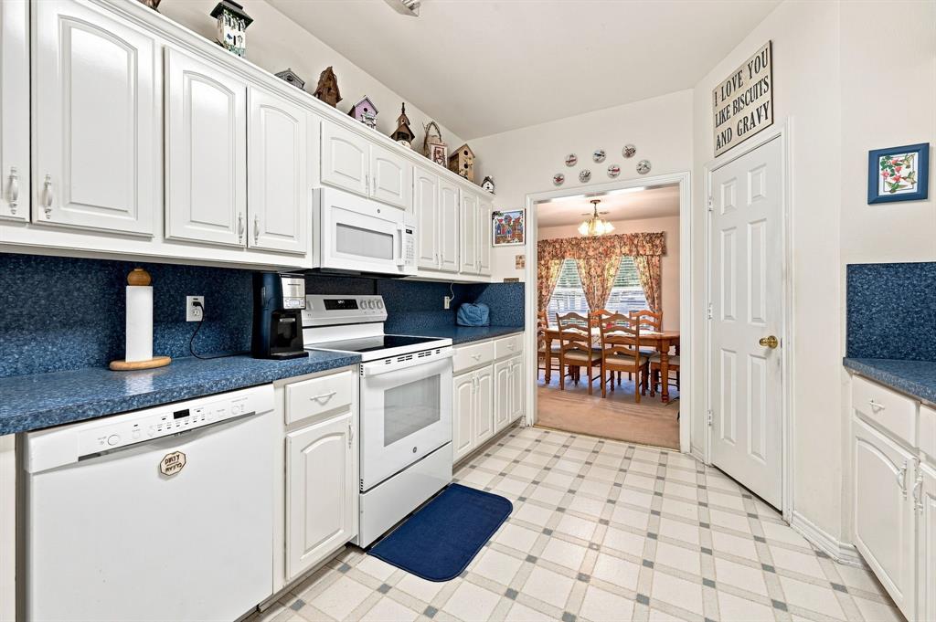 706 Georgetown Road, Ovilla, TX 75154