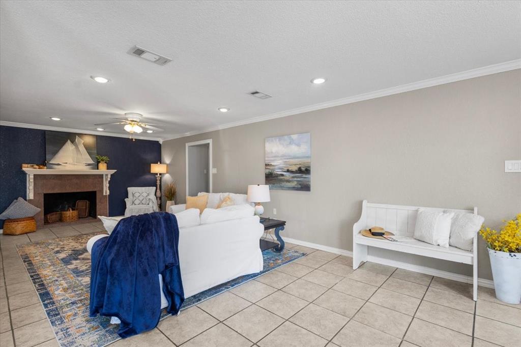 1715 Leisure Lane, Hideaway, TX 75771
