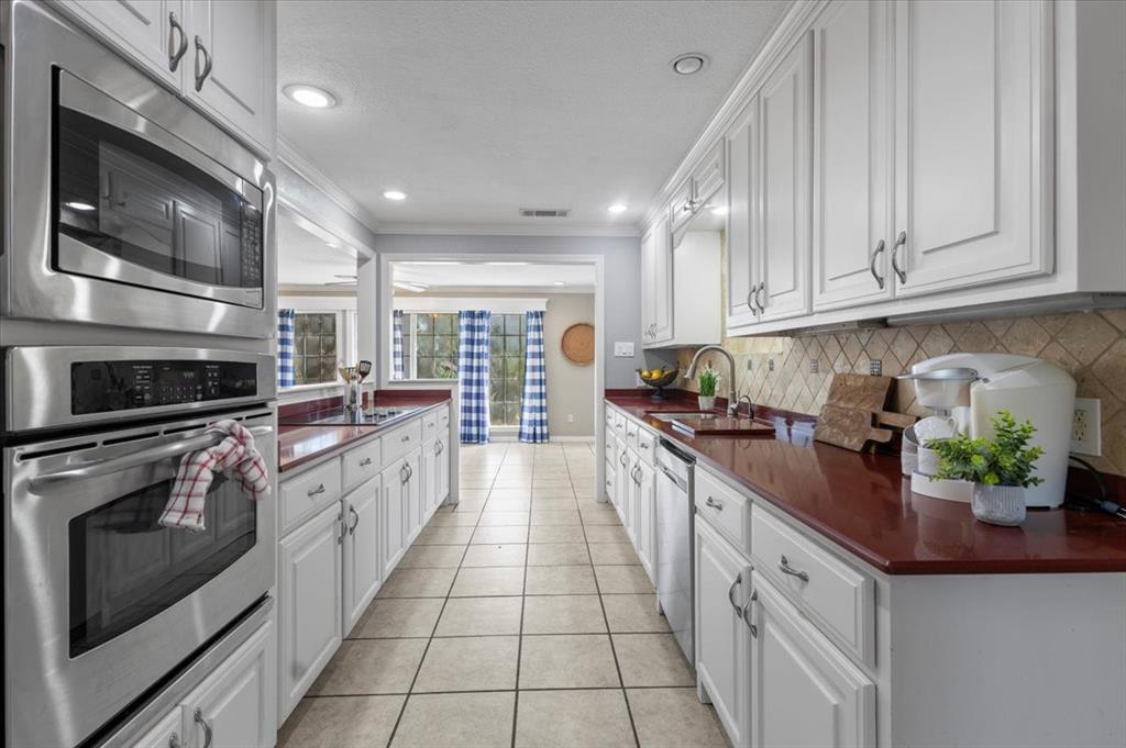1715 Leisure Lane, Hideaway, TX 75771
