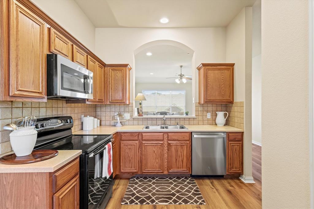 The Kitchen is nicely sized