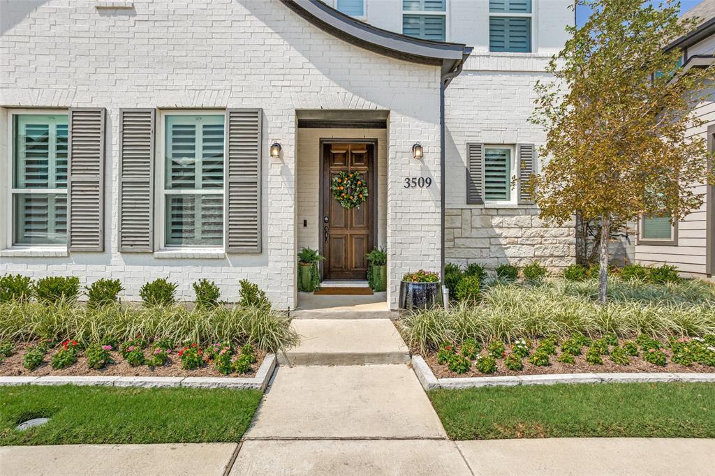 Beautifully maintained with professional landscaping Beautifully maintained with professional landscaping