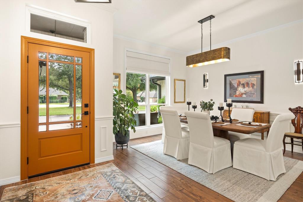 Nice Wide Entry with Wood Look Tile Floors Throughout the Entire Home Nice Wide Entry with Wood Look Tile Floors Throughout the Entire Home