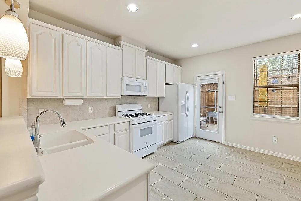 7913 Hannah Street, Plano, TX 75025