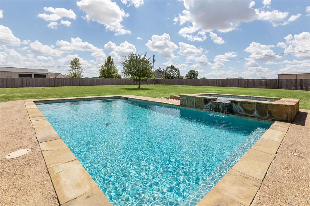 202 Camino Del Rancho, Lorena, TX 76655
