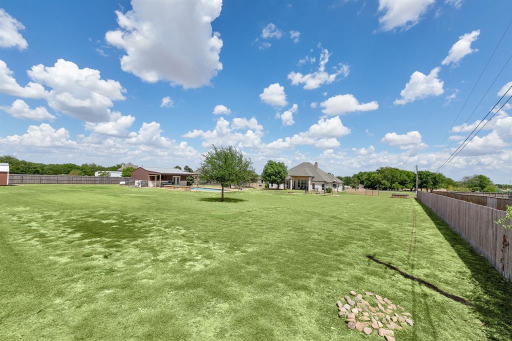 202 Camino Del Rancho, Lorena, TX 76655