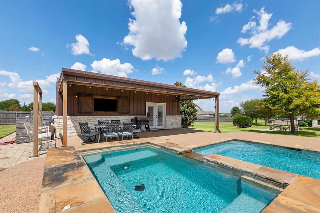 202 Camino Del Rancho, Lorena, TX 76655