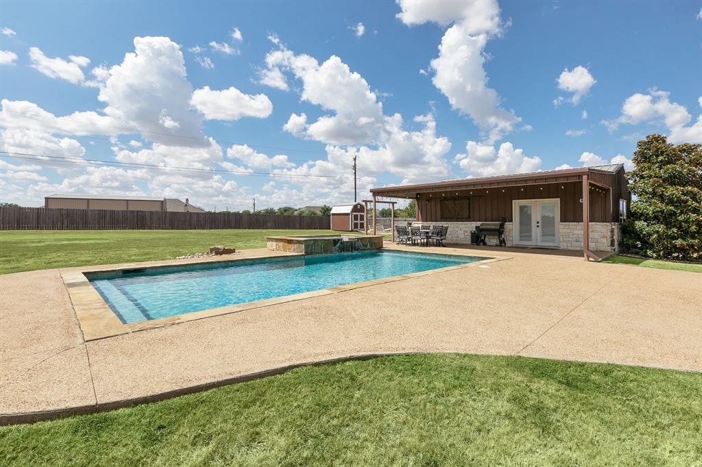 202 Camino Del Rancho, Lorena, TX 76655