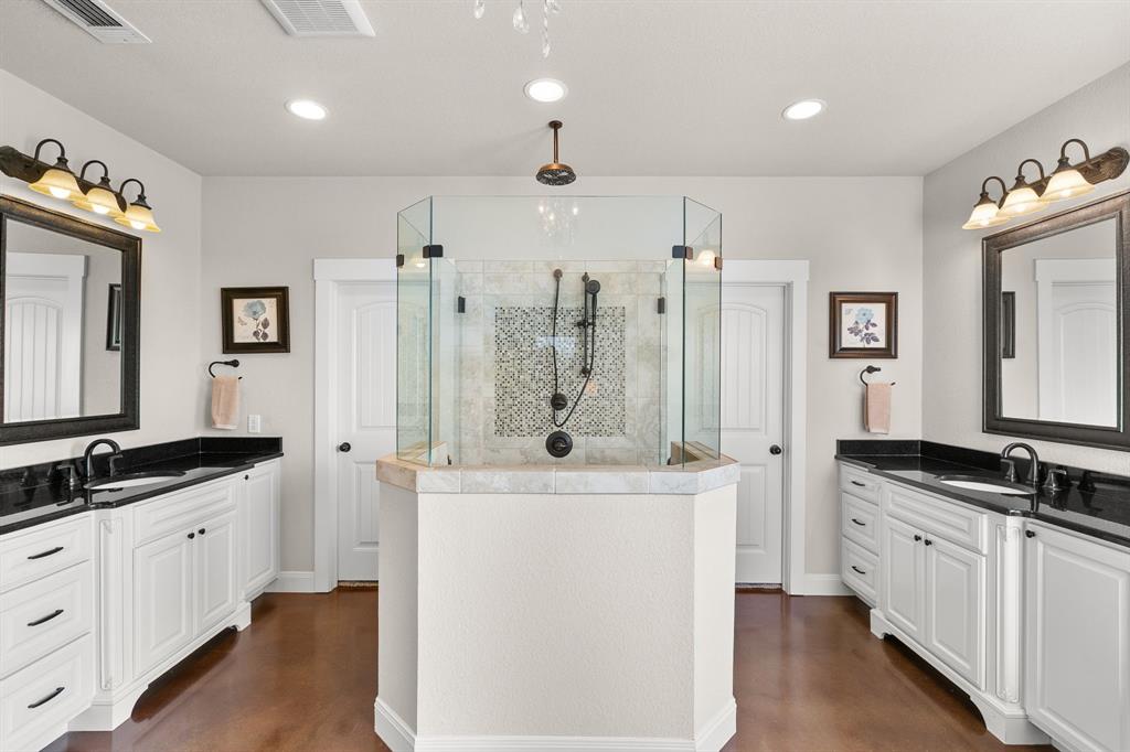 202 Camino Del Rancho, Lorena, TX 76655