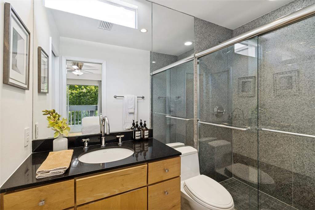 4071 Buena Vista Street, Dallas, TX 75204