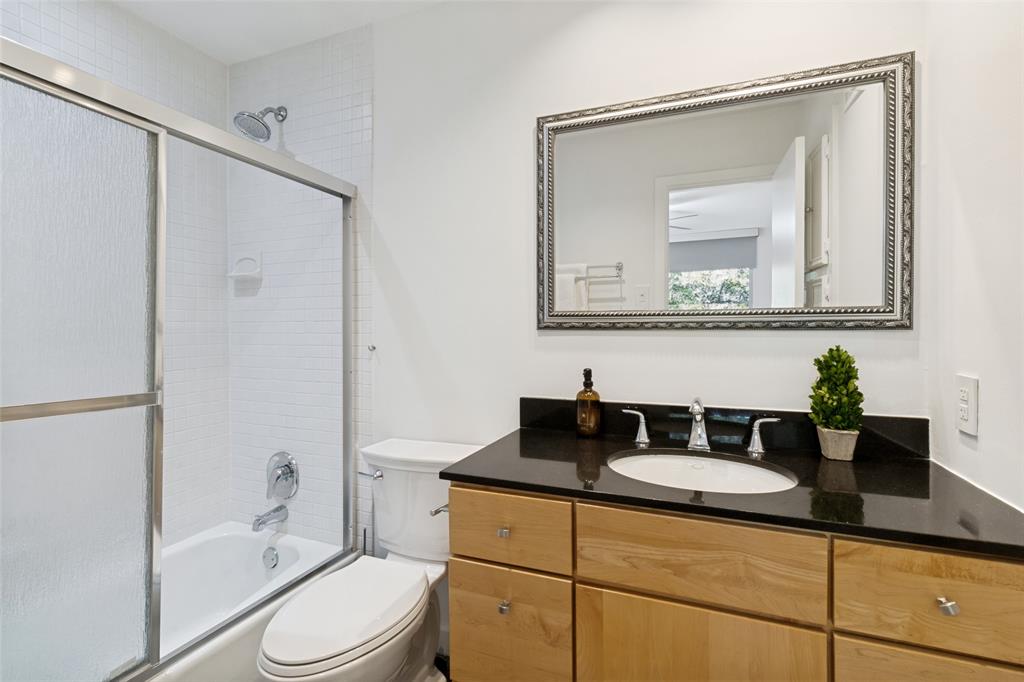 4071 Buena Vista Street, Dallas, TX 75204