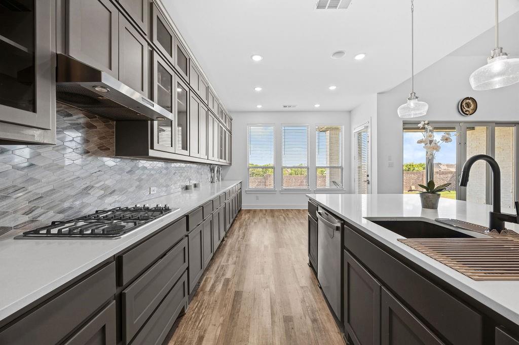 2717 Oak Blossom Drive, McKinney, TX 75071 2717 Oak Blossom Drive, McKinney, TX 75071