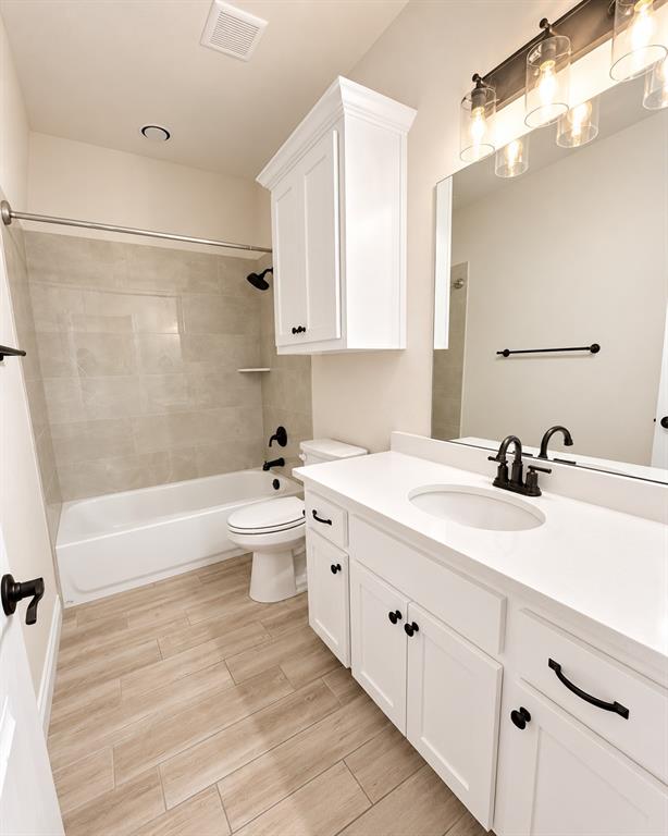 2nd bathroom