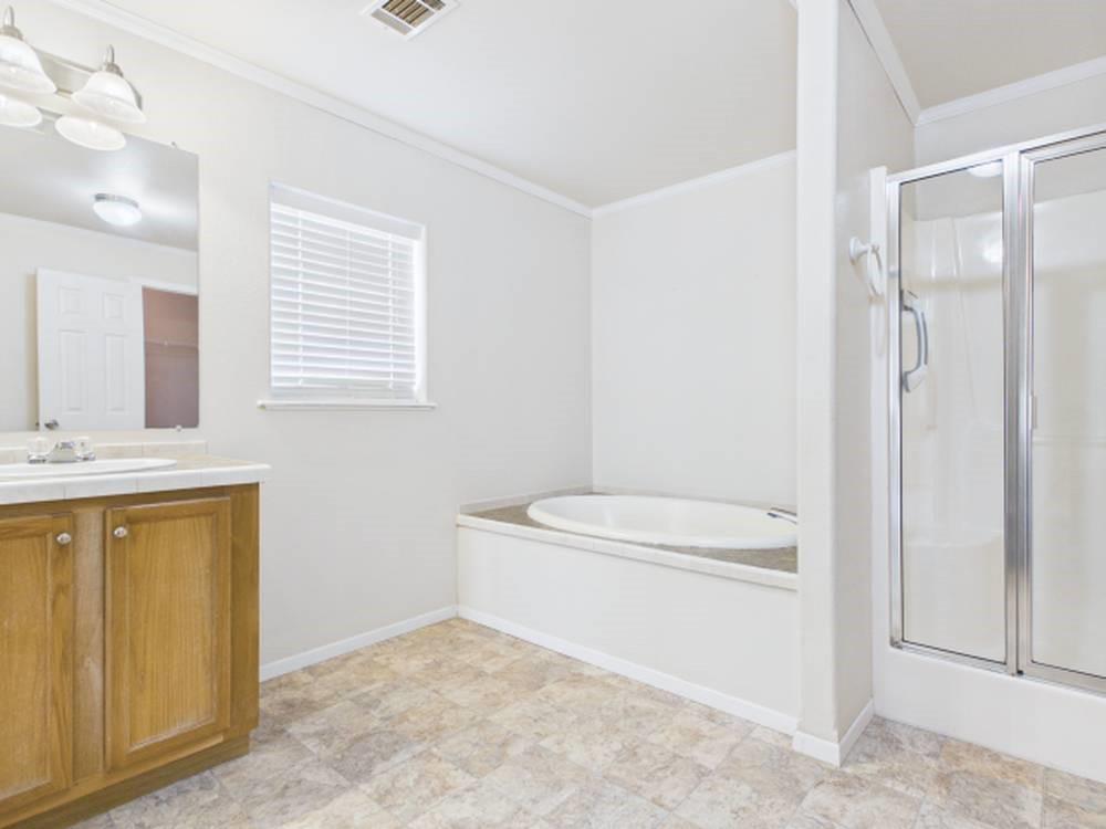 21104 Easy Street, Chandler, TX 75758