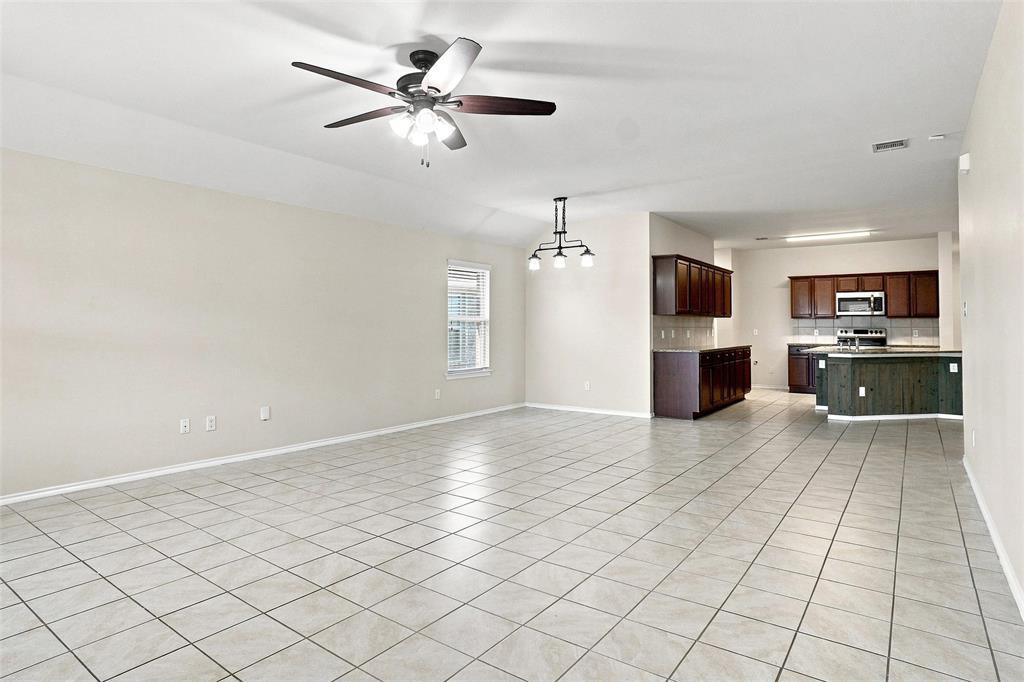 1060 Sadie Street, Forney, TX 75126 1060 Sadie Street, Forney, TX 75126