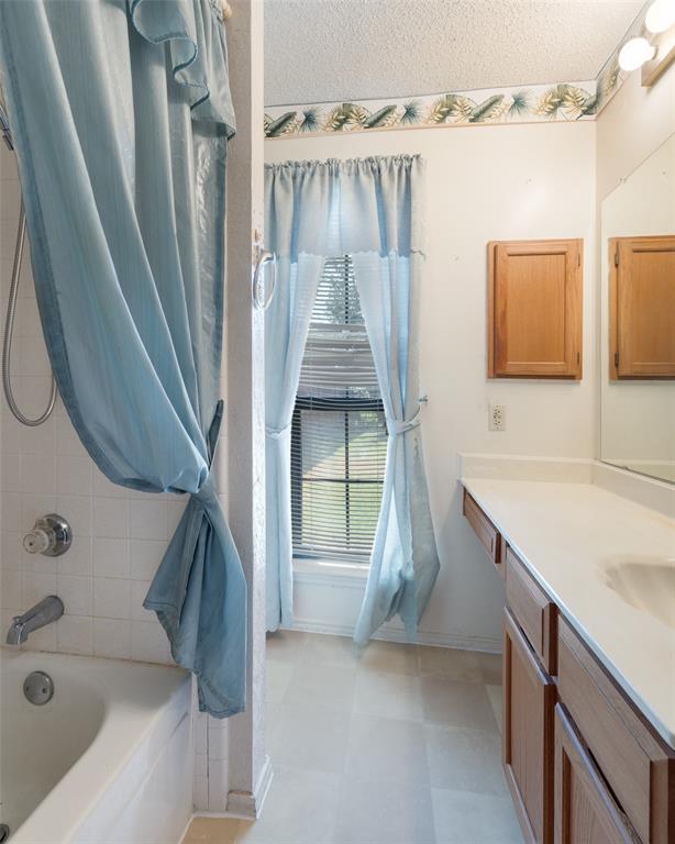 1002 Courtney Drive, Mesquite, TX 75150