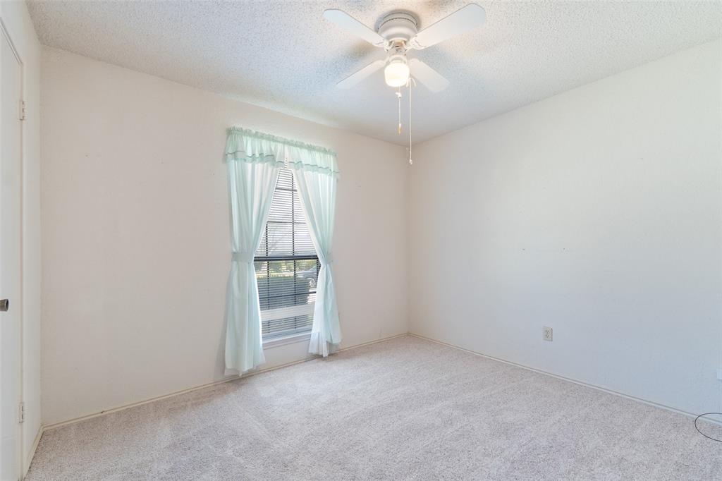 1002 Courtney Drive, Mesquite, TX 75150