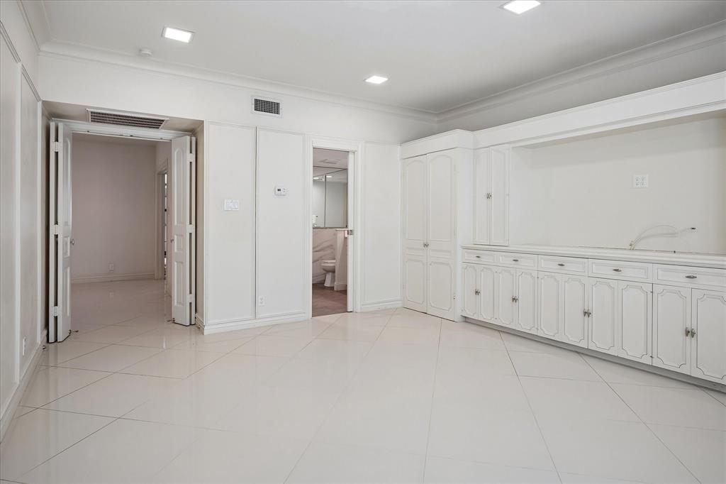 6146 Averill Way, #106E, Dallas, TX 75225