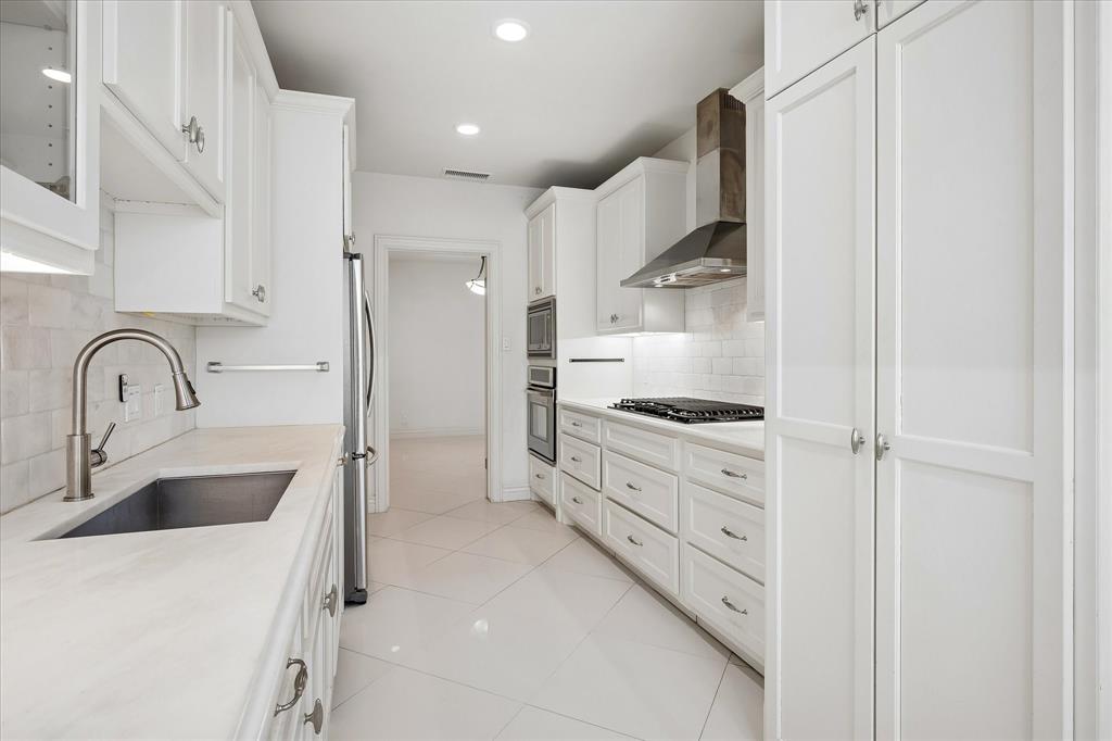 6146 Averill Way, #106E, Dallas, TX 75225