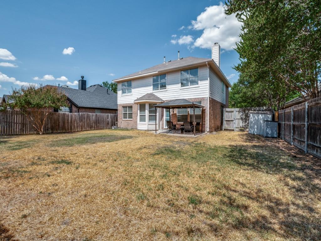 307 Mary Pat Drive, Grand Prairie, TX 75052
