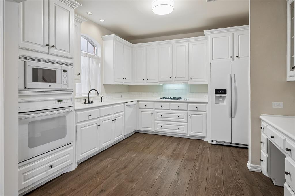 6722 Clear Springs Circle, Garland, TX 75044