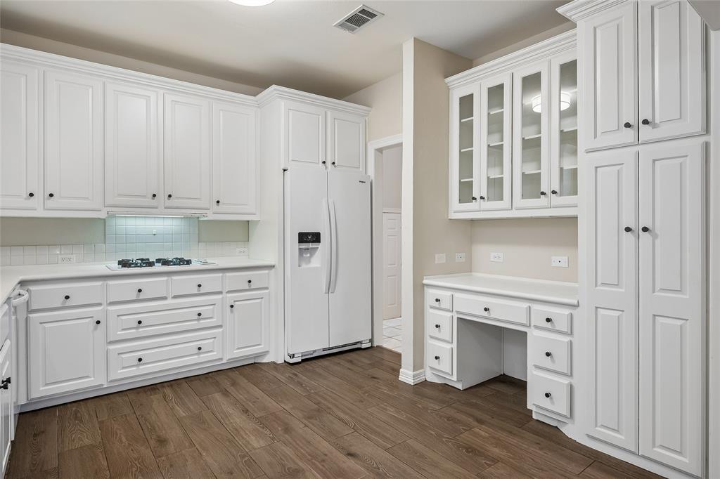 6722 Clear Springs Circle, Garland, TX 75044