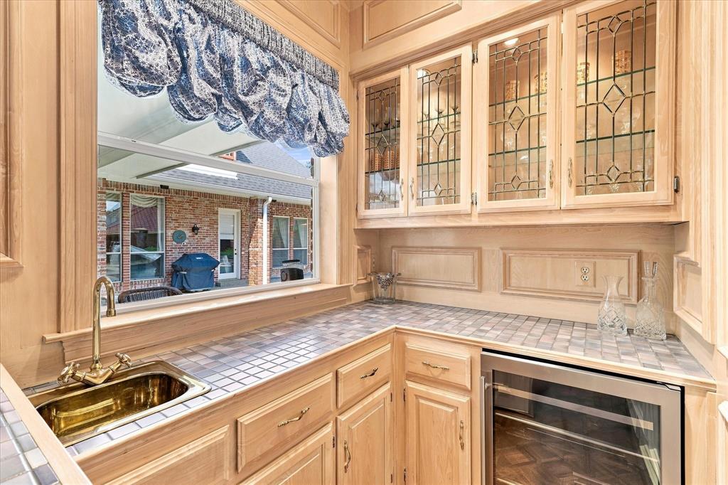 4936 Sandestin Drive, Dallas, TX 75287 4936 Sandestin Drive, Dallas, TX 75287