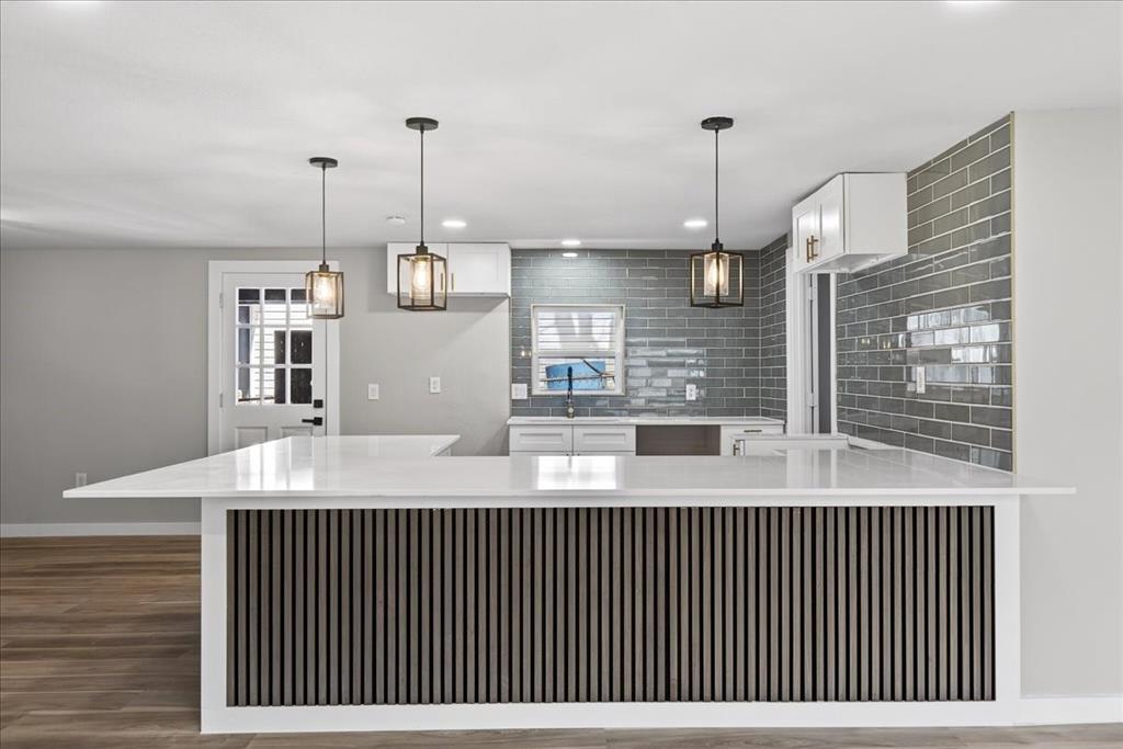 Kitchen with ample bar seating