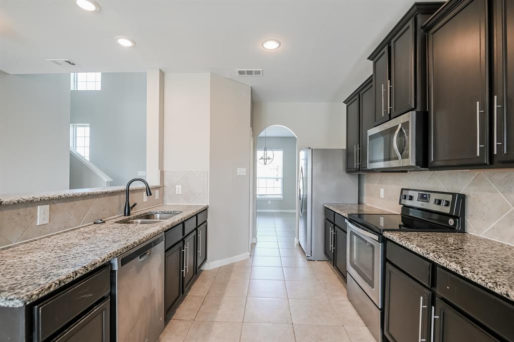 710 Shady Meadow Lane, Glenn Heights, TX 75154
