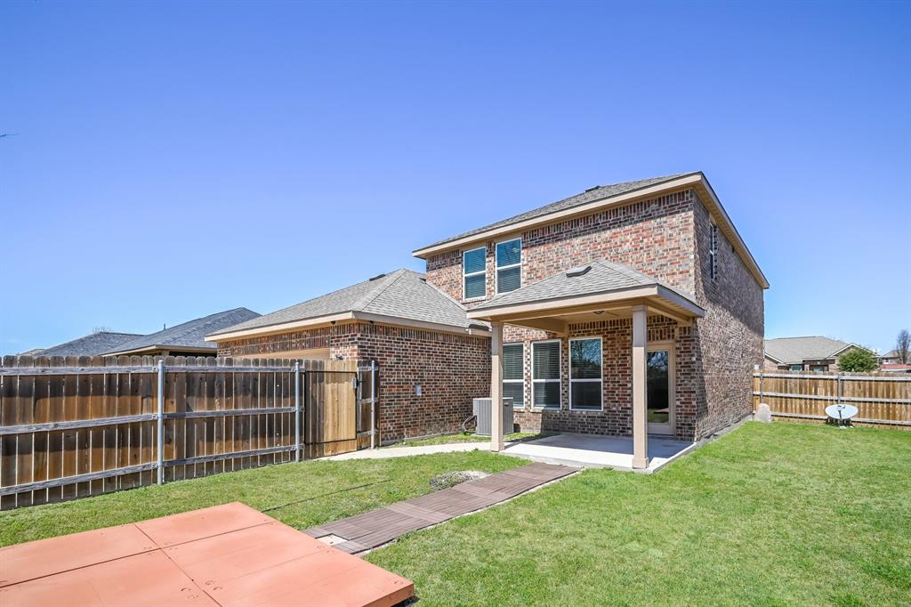 710 Shady Meadow Lane, Glenn Heights, TX 75154