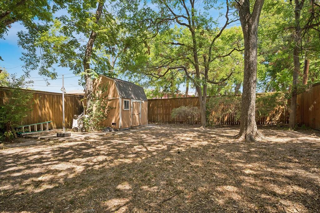 11232 Yorkmont Circle, Dallas, TX 75218