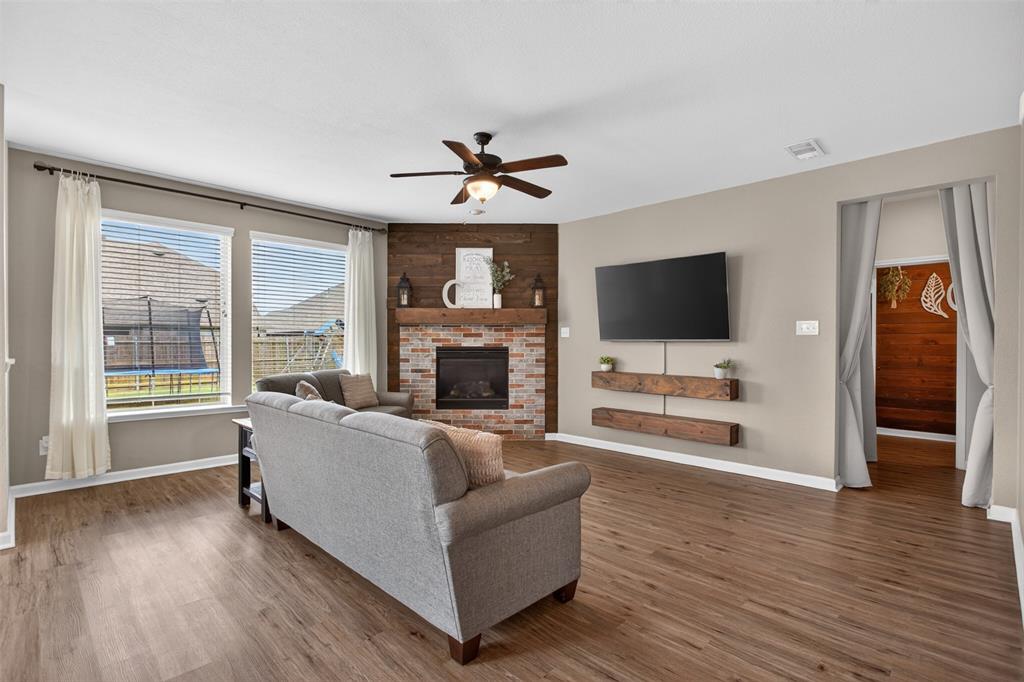 1637 Pike Drive, Forney, TX 75126