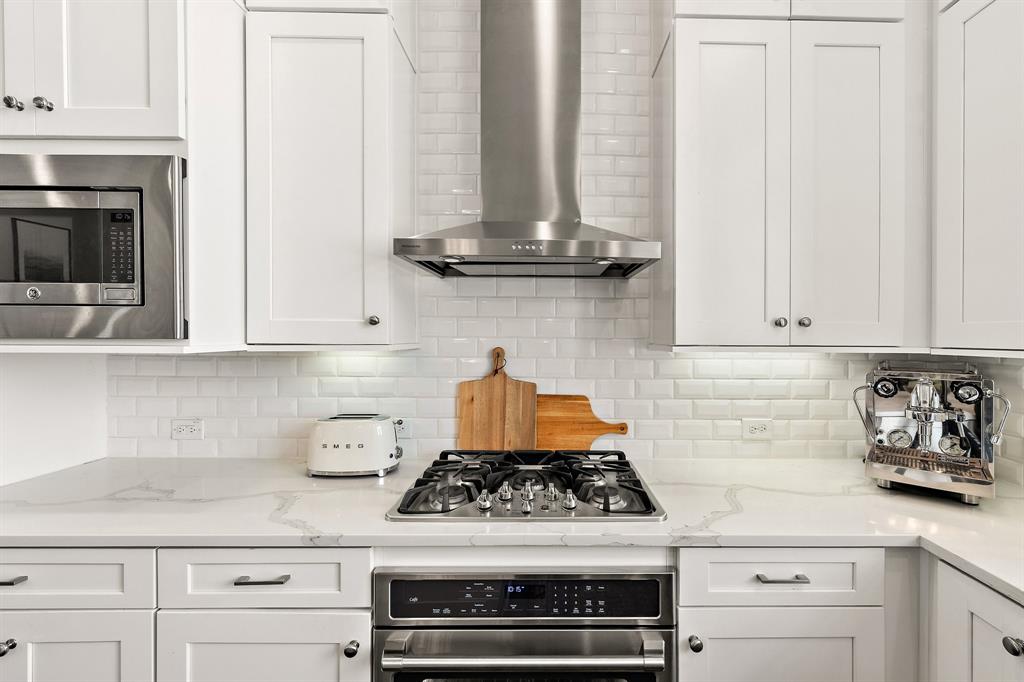 763 Spanish Oaks Place, Dallas, TX 75204