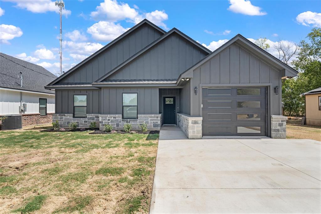 302 Johnson Street, McGregor, TX 76657 302 Johnson Street, McGregor, TX 76657