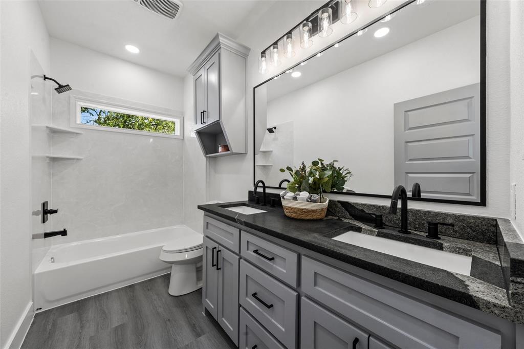 302 Johnson Street, McGregor, TX 76657
