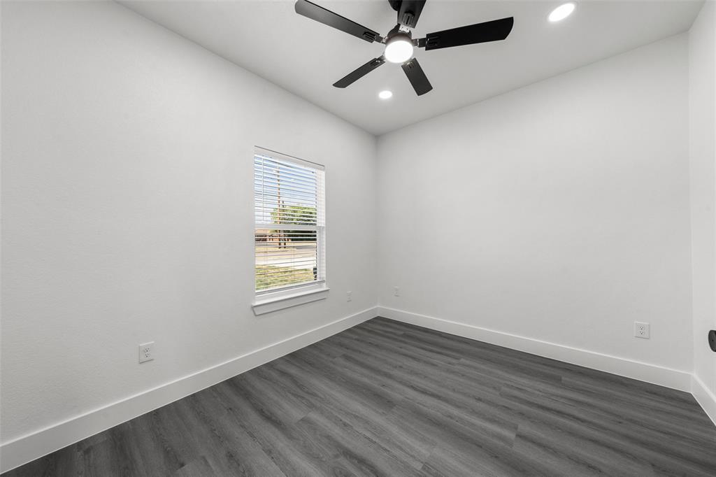 302 Johnson Street, McGregor, TX 76657