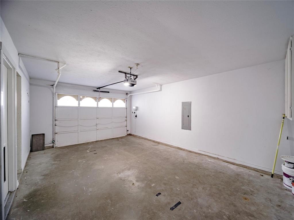 1 car garage