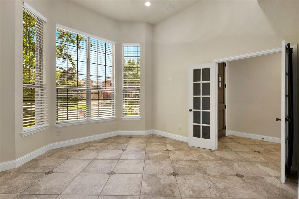 or extra bedroom or extra bedroom