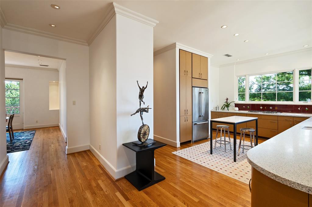 2203 Allen Street, Dallas, TX 75204