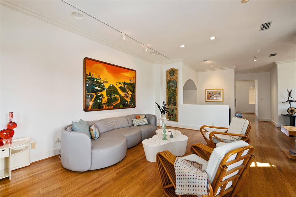 2203 Allen Street, Dallas, TX 75204