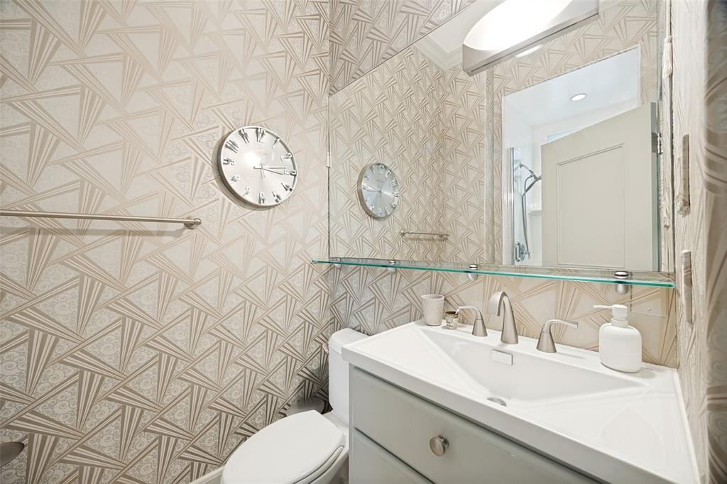 Guest quarters bathroom