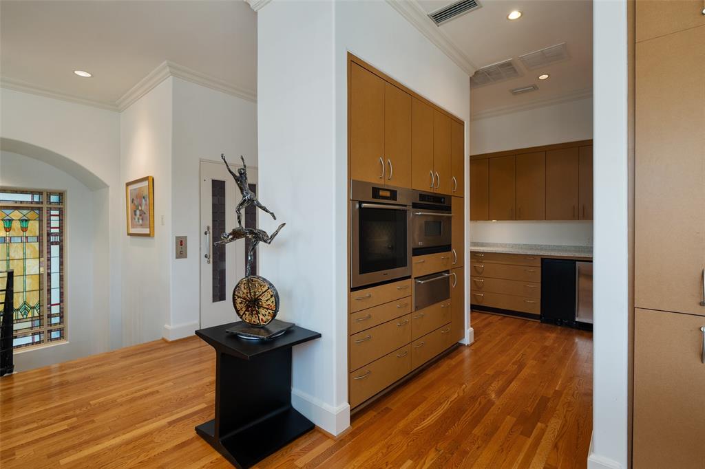 2203 Allen Street, Dallas, TX 75204