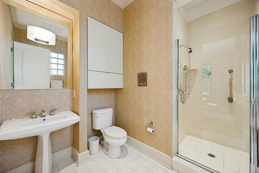 2203 Allen Street, Dallas, TX 75204