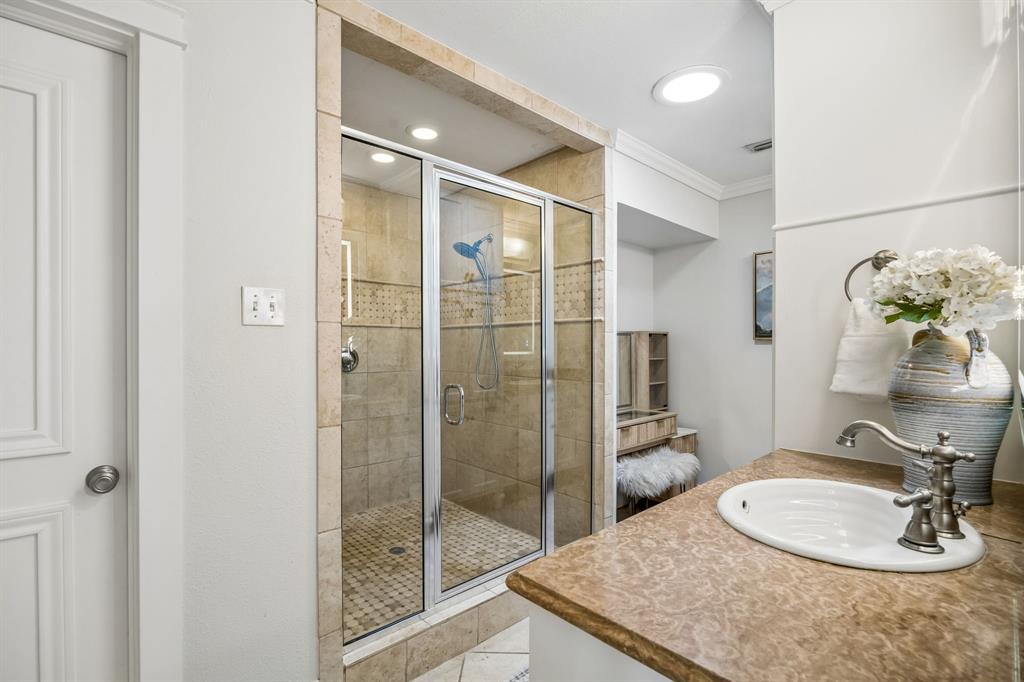 9946 Vistadale Drive, Dallas, TX 75238
