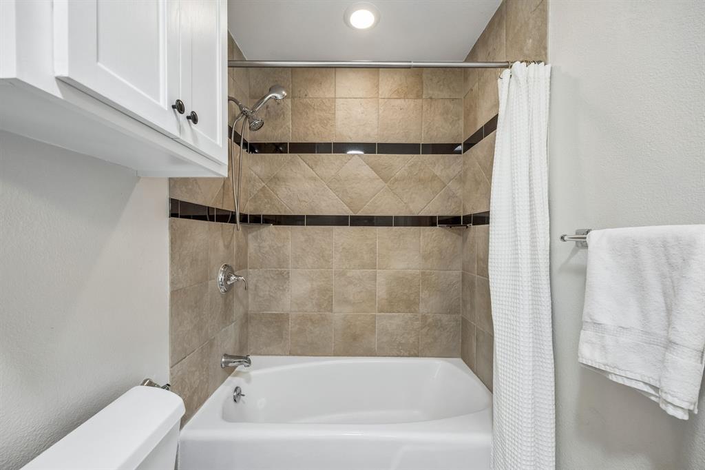 9946 Vistadale Drive, Dallas, TX 75238