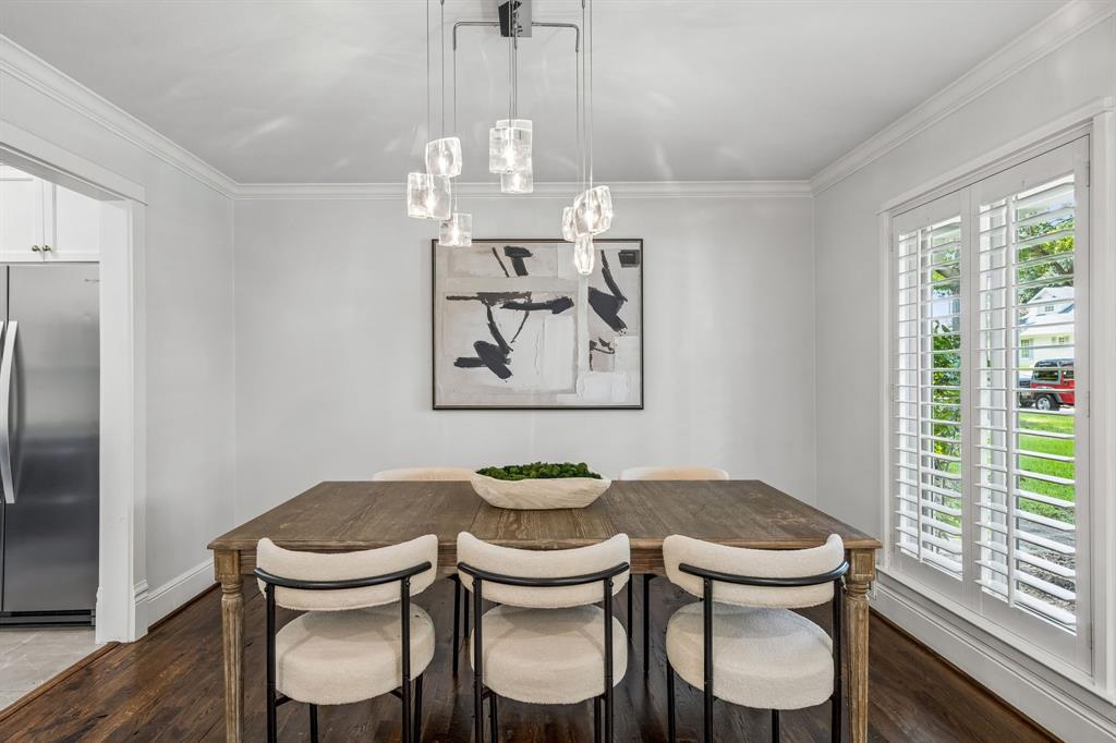 9946 Vistadale Drive, Dallas, TX 75238
